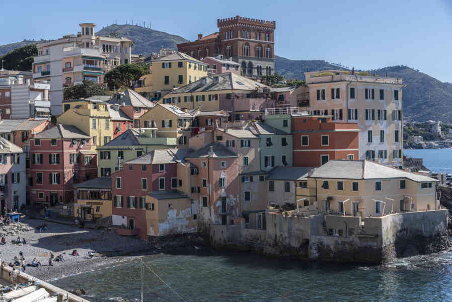 Italia - Génova 127 - barrio de Boccadasse.jpg